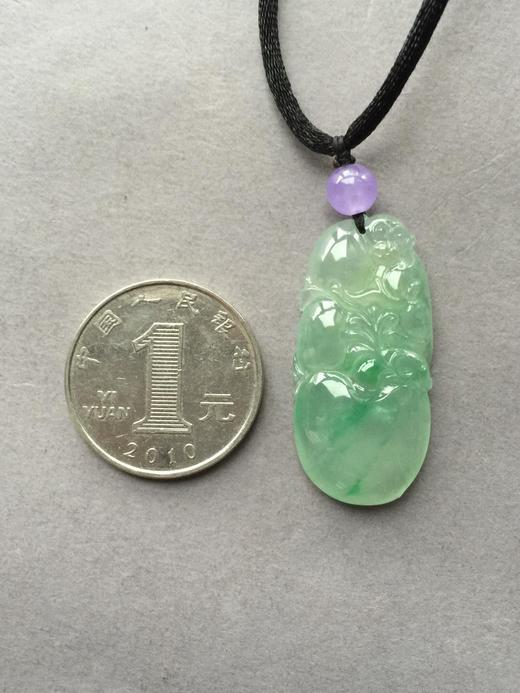 翡翠冰种飘阳绿大桃子金猴捧寿 商品图3