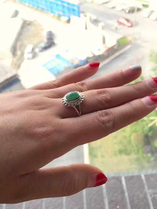 翡翠冰种阳绿蛋面戒指18k白金镶嵌 商品图2