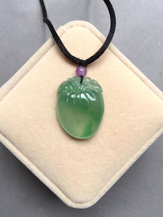 翡翠高冰种晴水飘阳绿仙桃 商品图4