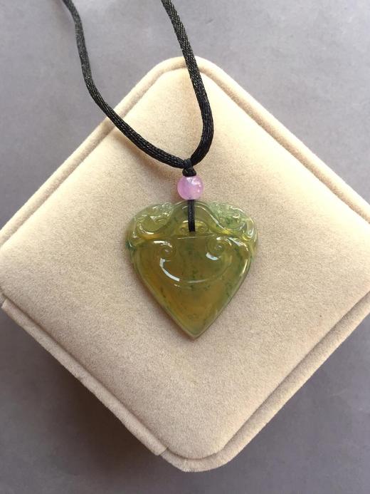 翡翠高冰种黄翡飘花龙如意 商品图4