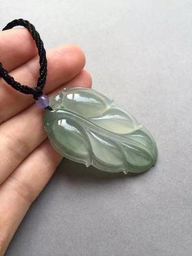 冰种淡晴水翡翠叶子