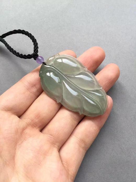 冰种淡晴水翡翠叶子 商品图1