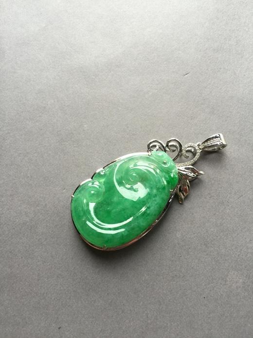 冰种阳绿翡翠如意18k白金钻石镶嵌 商品图0