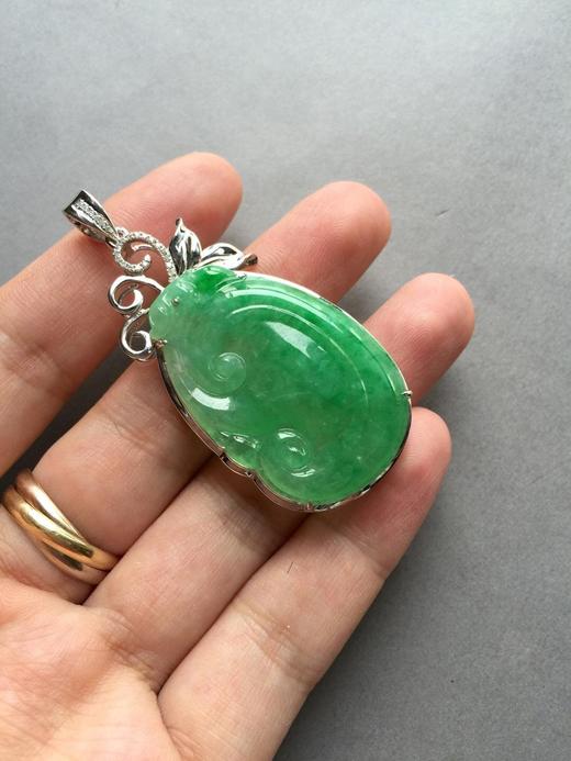 冰种阳绿翡翠如意18k白金钻石镶嵌 商品图1