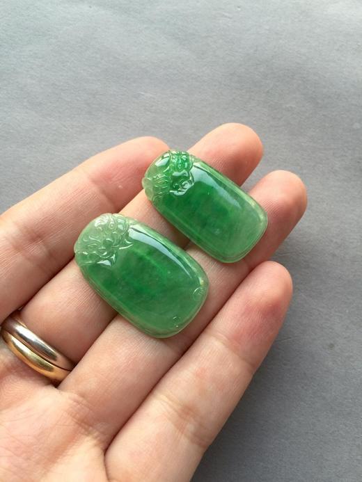 翡翠冰种阳绿福寿双全 商品图0