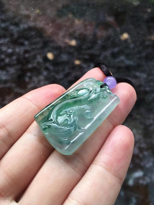 翡翠高冰种飘花龙牌 商品图1