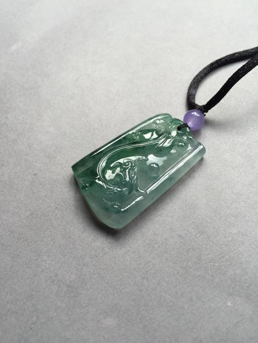 翡翠高冰种飘花龙牌 商品图3