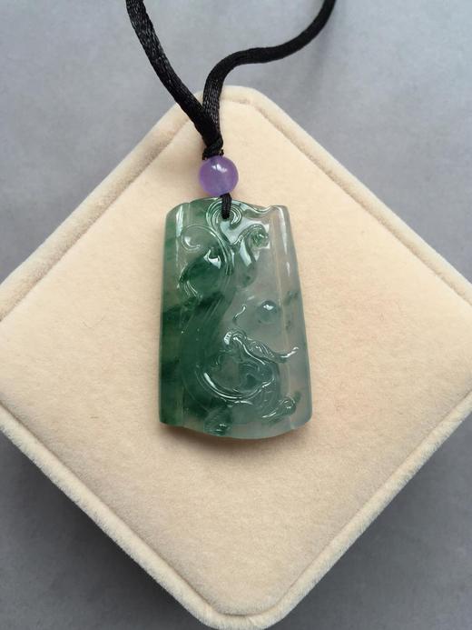 翡翠高冰种飘花龙牌 商品图4