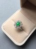 款式别致的冰种阳绿翡翠蛋面戒指18k白金钻石镶嵌 商品缩略图1