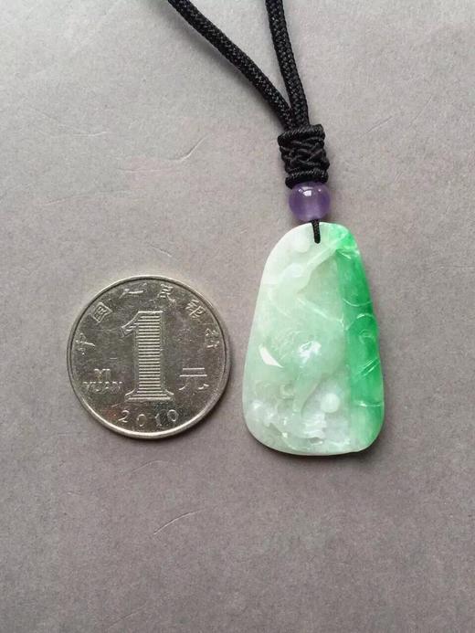 翡翠阳绿俏色鹤竹祝寿牌 商品图3