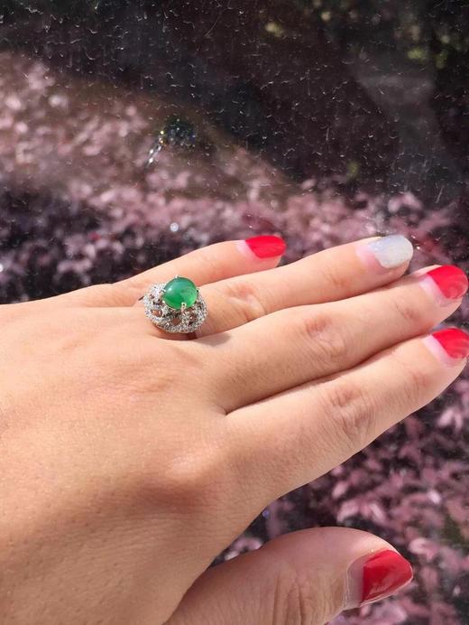 冰种阳绿翡翠蛋面戒指18k白金钻石镶嵌 商品图1