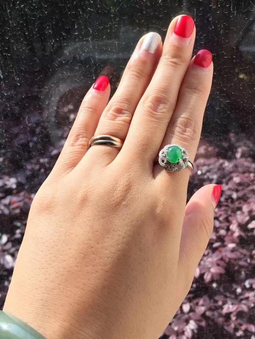 冰种阳绿翡翠蛋面戒指18k白金钻石镶嵌 商品图2