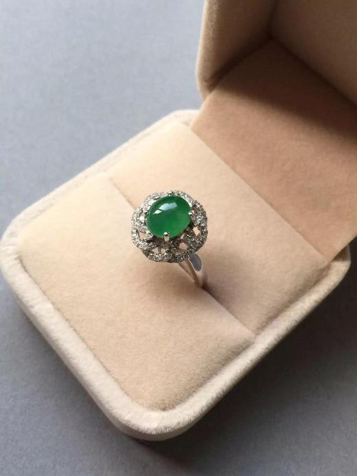冰种阳绿翡翠蛋面戒指18k白金钻石镶嵌 商品图4