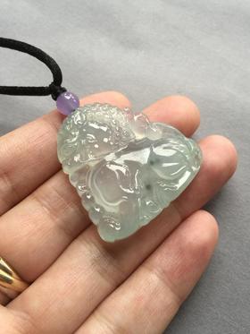 翡翠冰种飘花翡翠狮子