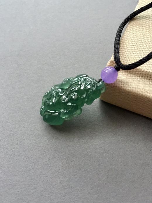 翡翠高冰种蓝水雪花棉牛气冲天 商品图1