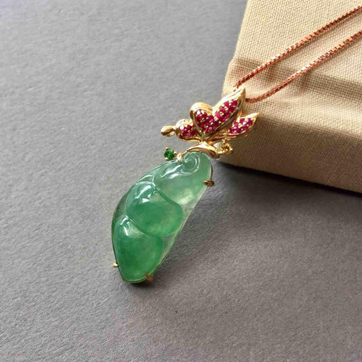 设计师款冰种阳绿福豆18k黄金红宝石镶嵌 商品图2