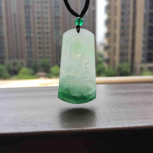 翡翠糯种飘绿不动尊菩萨牌 商品图8