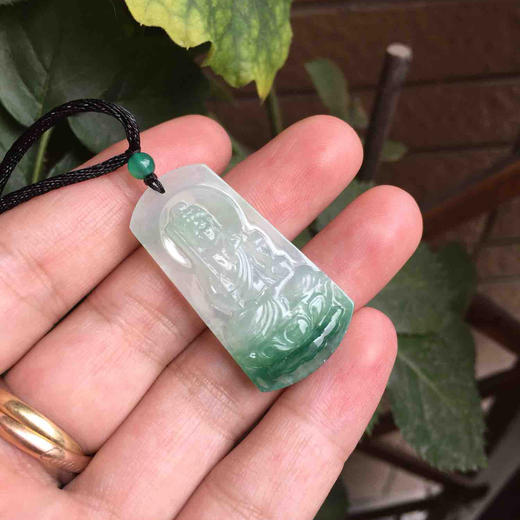 翡翠糯种飘绿不动尊菩萨牌 商品图7