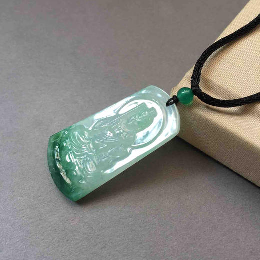 翡翠糯种飘绿不动尊菩萨牌 商品图1