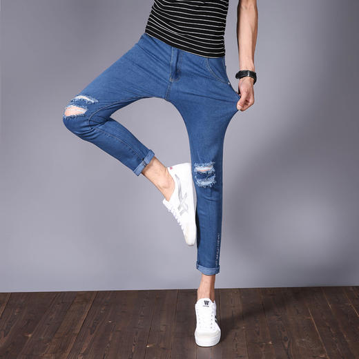 【服饰鞋包】。夏季薄款九分牛仔裤男青年小脚修身型韩版破洞哈伦裤男士裤子 商品图0