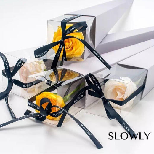 简约单支礼盒玫瑰 商品图1