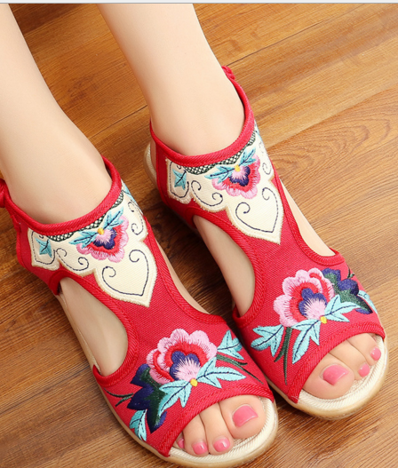 FGMX67民族风软底绣花凉鞋