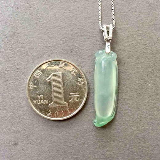 翡翠高冰种淡晴水福瓜 商品图3