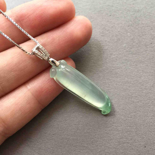 翡翠高冰种淡晴水福瓜 商品图6