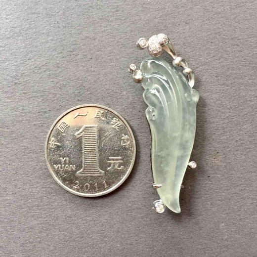 翡翠冰种浪花儿吊坠胸针两用款18k白金钻石镶嵌 商品图3