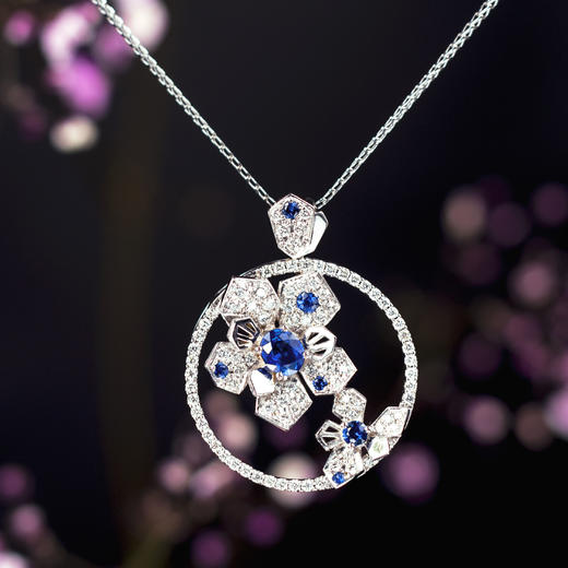临水照花蓝宝石钻石白金吊坠