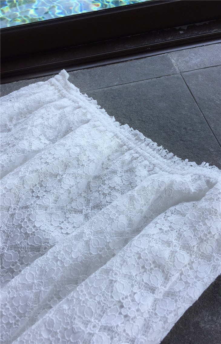 纯白蕾丝钩编半身长裙