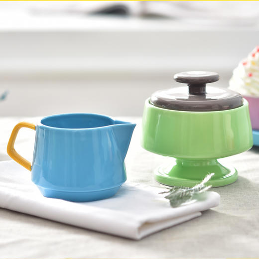 特惠 摩登主妇 创意撞色陶瓷茶具咖啡壶 欧式咖啡杯碟套装1 商品图3