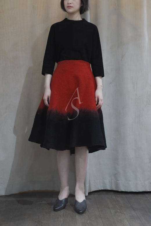 Sybilla 红色细羊毛毡半裙 商品图1