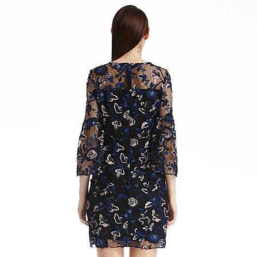 EITIE爱特爱商场同款春夏季新款唯美浪漫绣花透视喇叭袖连衣裙5577212 商品图1