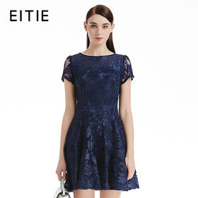 EITIE爱特爱商场同款新款欧式网纱绣花圆领修身连衣裙女5307050