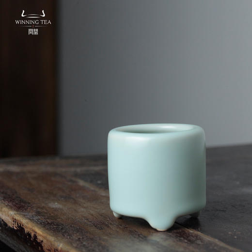 问鼎汝瓷天青筒式炉 商品图1