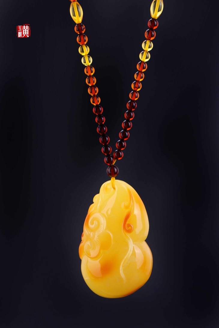 天然蜜蜡 带皮俏雕【福满乾坤】葫芦吊坠 | 饱满圆润,辟邪纳福 | 净重