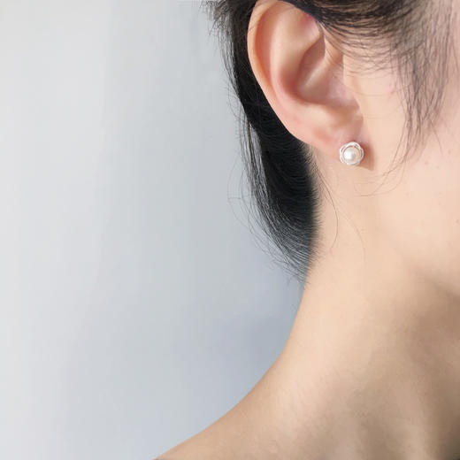 北京仓｜Petra Dömling-Majestueuse-Akoya珍珠 耳钉［德国设计师］ 商品图2