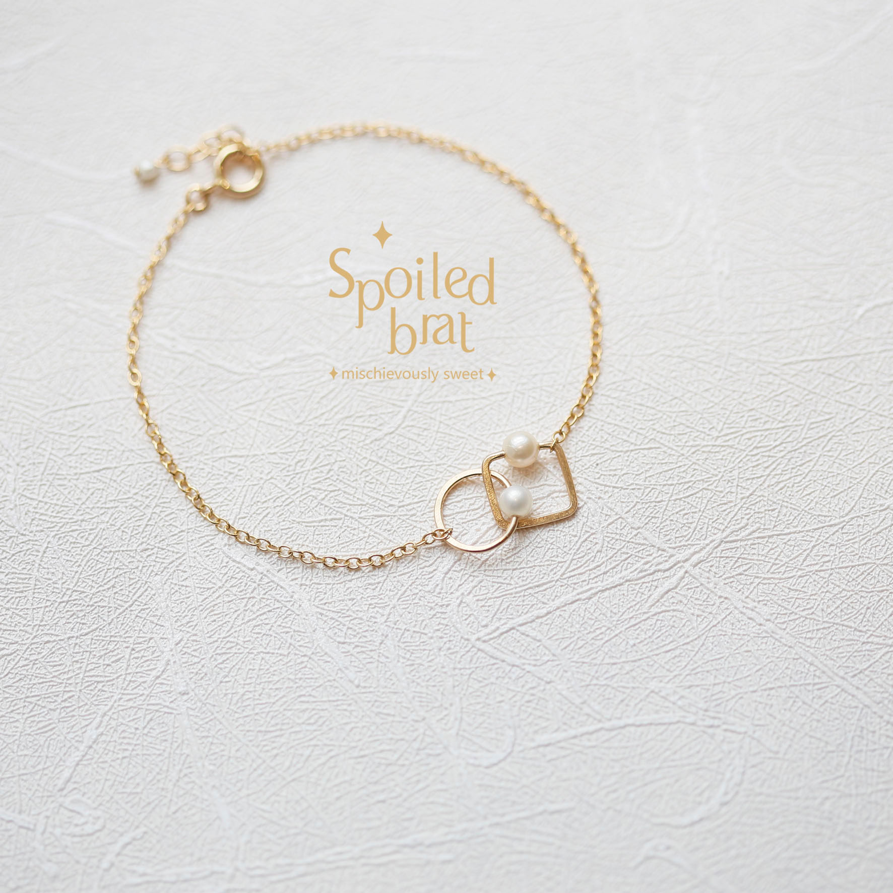 SpoiledBart Jewelry 14K注金 几何形 珍珠 简洁百搭 手链