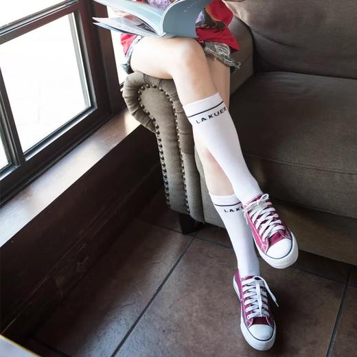 4双 东京新宿今番新品 时尚动感女孩提花全棉及膝小腿袜 杂志款LAKUER运动风 商品图5