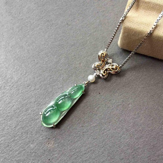 冰种飘阳绿翡翠福豆吊坠18k白金钻石镶嵌 商品图1