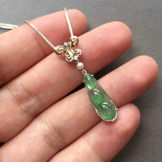 冰种飘阳绿翡翠福豆吊坠18k白金钻石镶嵌 商品图6