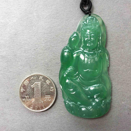翡翠收藏级别冰种阳绿大观音 商品图4