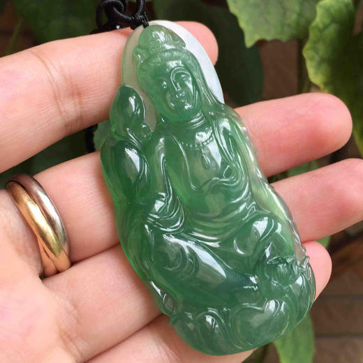 翡翠收藏级别冰种阳绿大观音 商品图7
