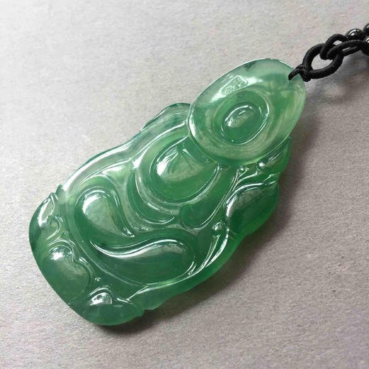 翡翠收藏级别冰种阳绿大观音 商品图5