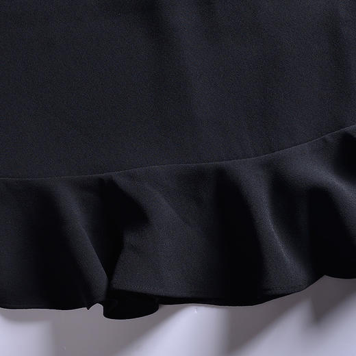 EITIE爱特爱春夏新款简约高腰百搭纯色荷叶边半身裙女包臀裙5306010 商品图3