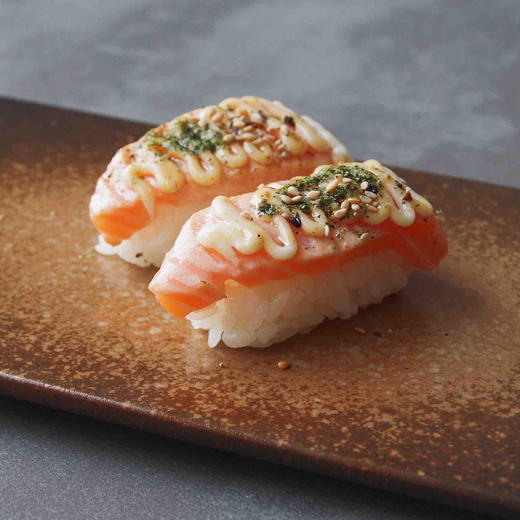 熟火炙三文鱼握寿司