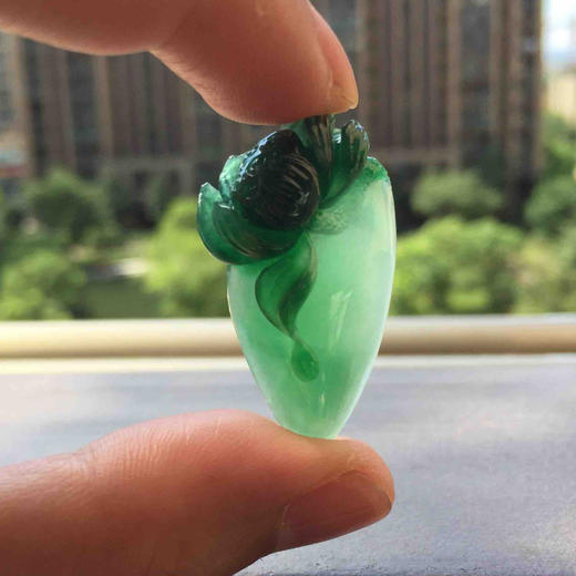 翡翠糯冰种阳绿俏色精雕和和美美 商品图8