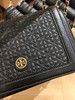 特价！Tory burch 全皮压纹翻盖斜挎包 商品缩略图1