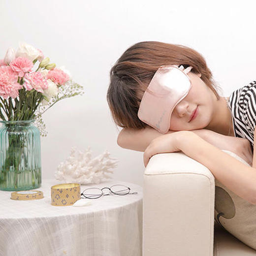 日本【LOUrdes】电动护眼加热猫咪眼罩 按摩器  眼部护理 商品图5